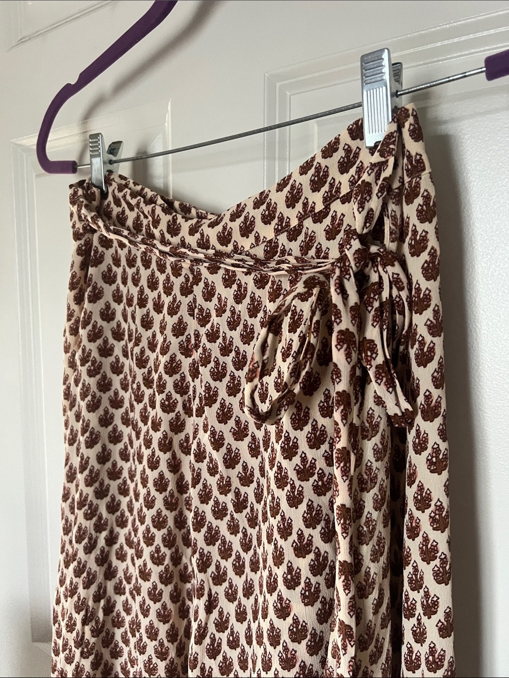 Doen Julep Wrap Skirt in Edie Floral Print - Picture 4 of 9
